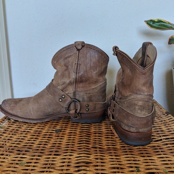 Frye Shoes - Frye Wyatt distressed harness bootie size 10b rare